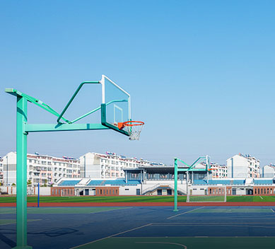 學(xué)?；@球架安裝